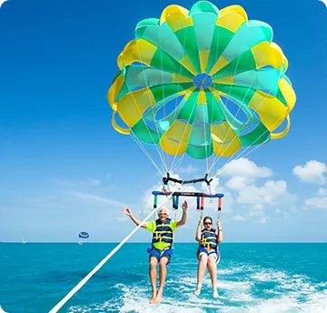 A wide variety of activities to enjoy in Puerto Vallarta, from beach outings to cultural tours, during your dental vacation.